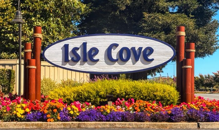 Isle Cove community entrance sign
